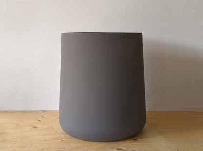 Trapeze planter, Warm Grey