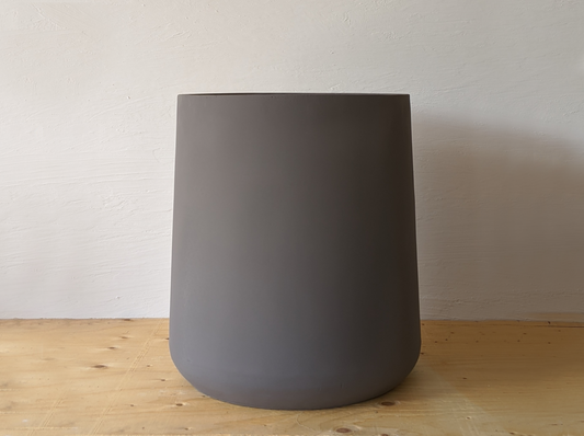 Trapeze planter, Warm Grey